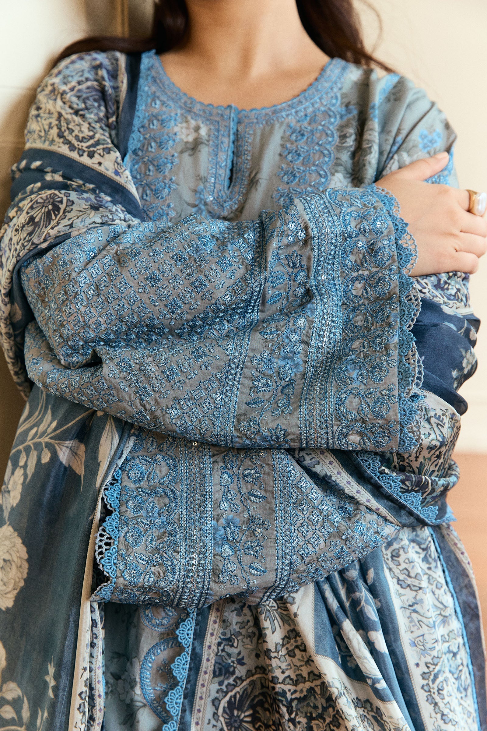 Zara Shahjahan | Coco Eid Edit | Fleuron-D6 XL Light Blue Gray Lawn