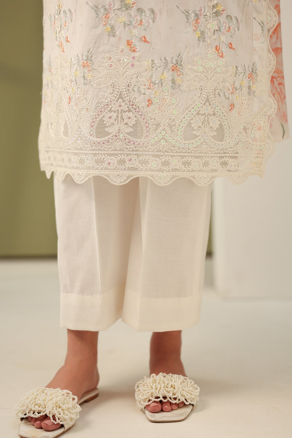 Baroque | Eid Printique | EMBROIDERED PRINTED LAWN UF-4181 M Off White Lawn