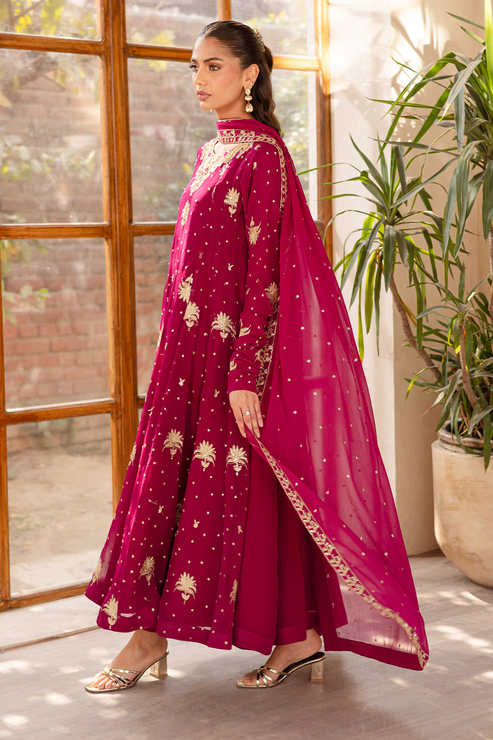 Emaan Adeel | Noore Festive Formals | ZAIMA Custom Size Magenta Organza