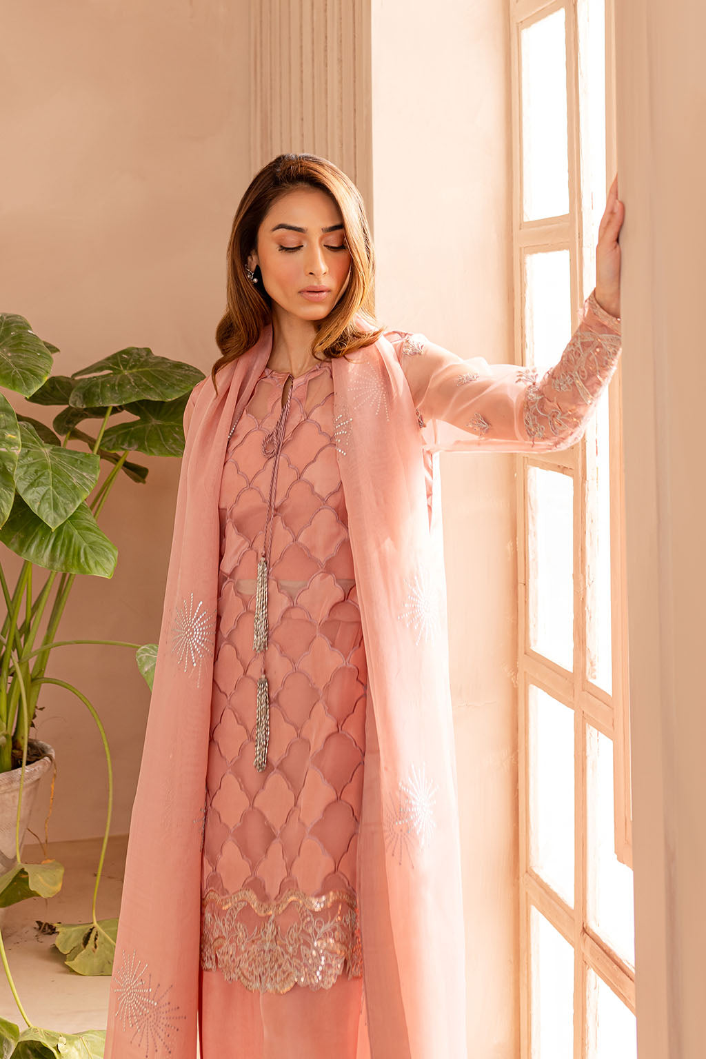 Vanya | Veranda Fromals | VR-02 XL Pink Silk