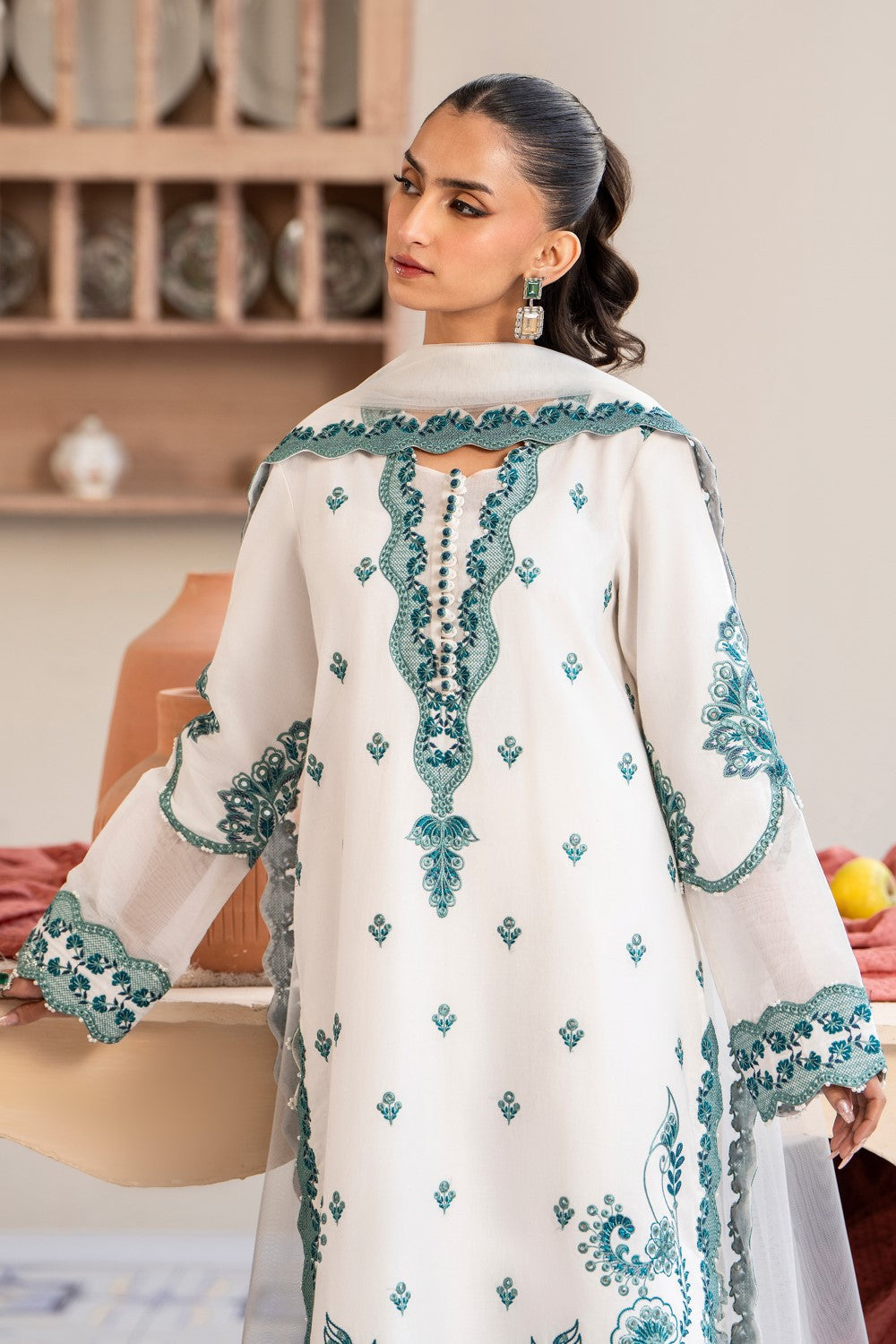 Maryum N Maria | Luxury Lawn 25 | ATOCHA - MS50107 M White Lawn