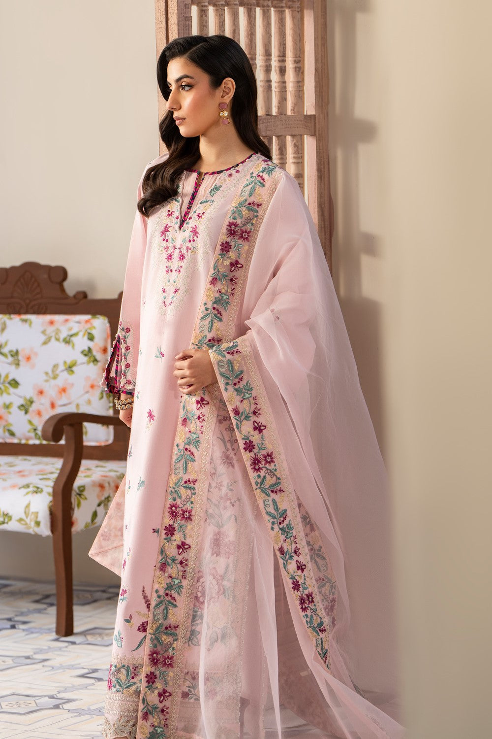 Maryum N Maria | Luxury Lawn 25 | ARNINA - MS50112 XS Ice Pink Lawn