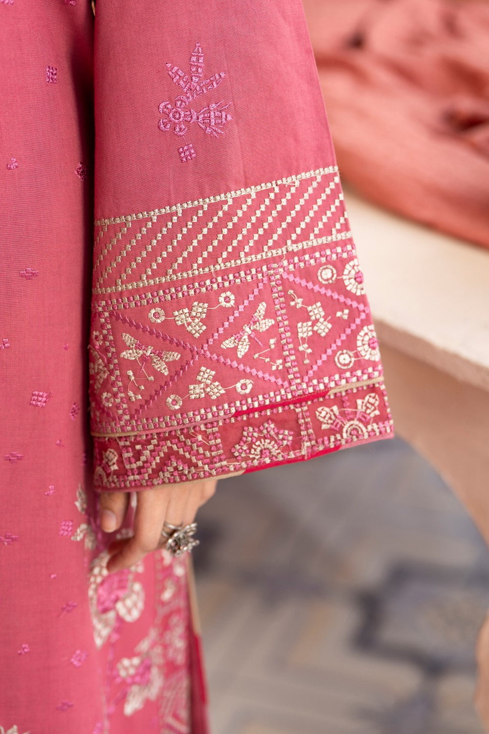 Maryum N Maria | Luxury Lawn 25 | ADRA - MS50118 L Pink Lawn