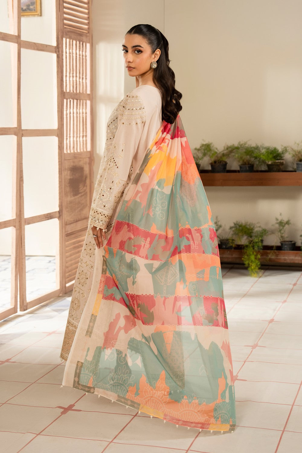 Maryum N Maria | Luxury Lawn 25 | ABIA - MS50120 XS Ivory Lawn