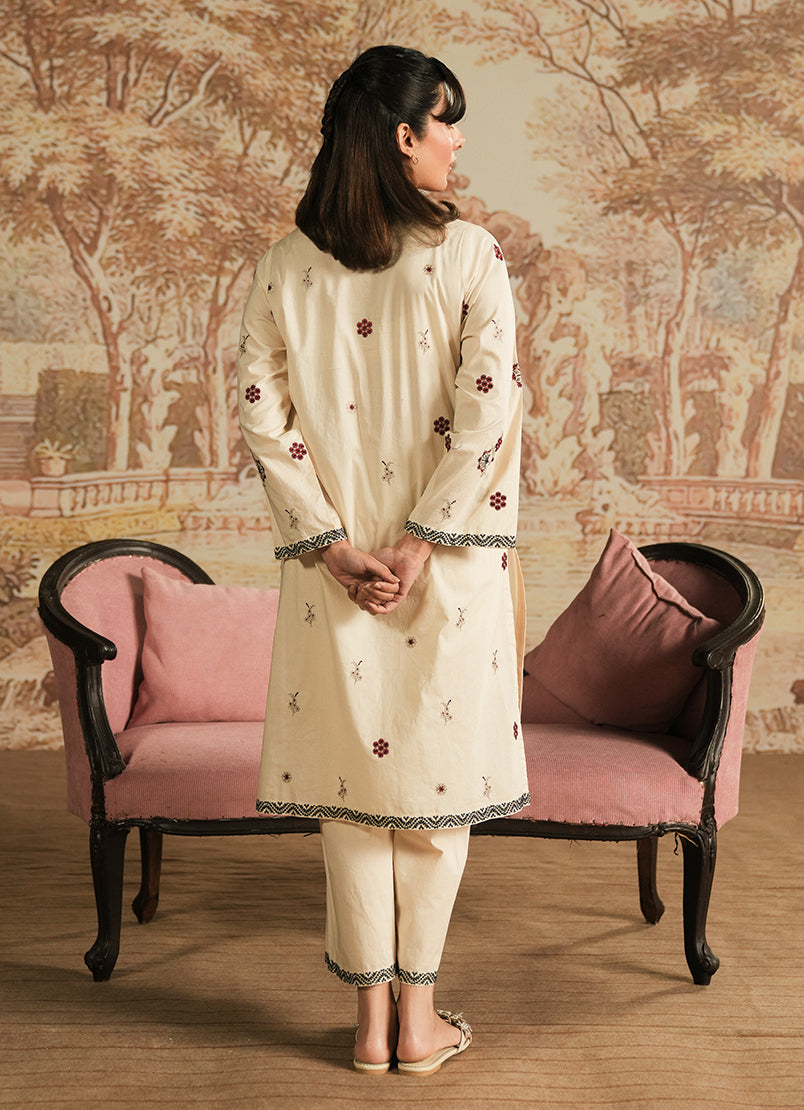 Image | Spring the Tea | ICSE-214207-12523 XS Cream Cotton