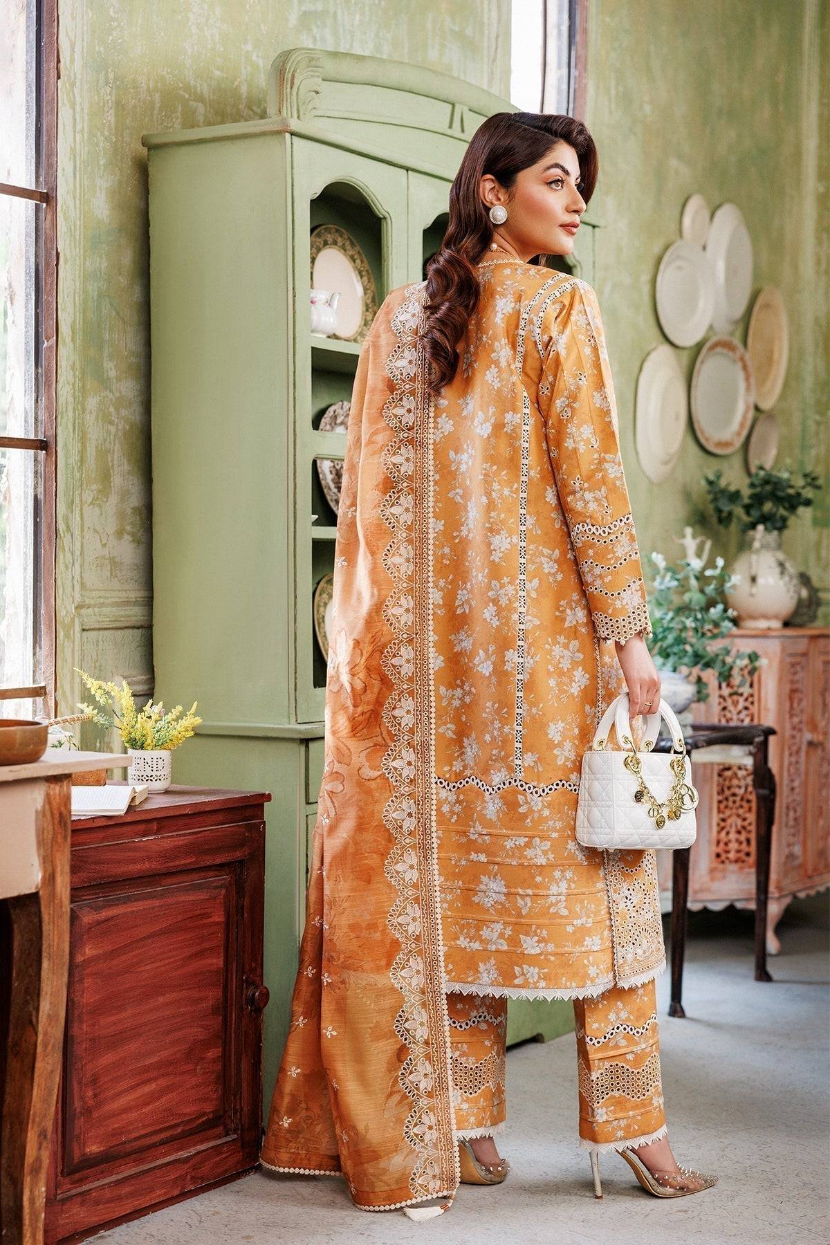 Alizeh | Maahi Vol 2 | AF-EPL-7014-SUNG - Pakistani Designer Dress - by Alizeh | Type: Luxury - 100% Original at Saira Sultan