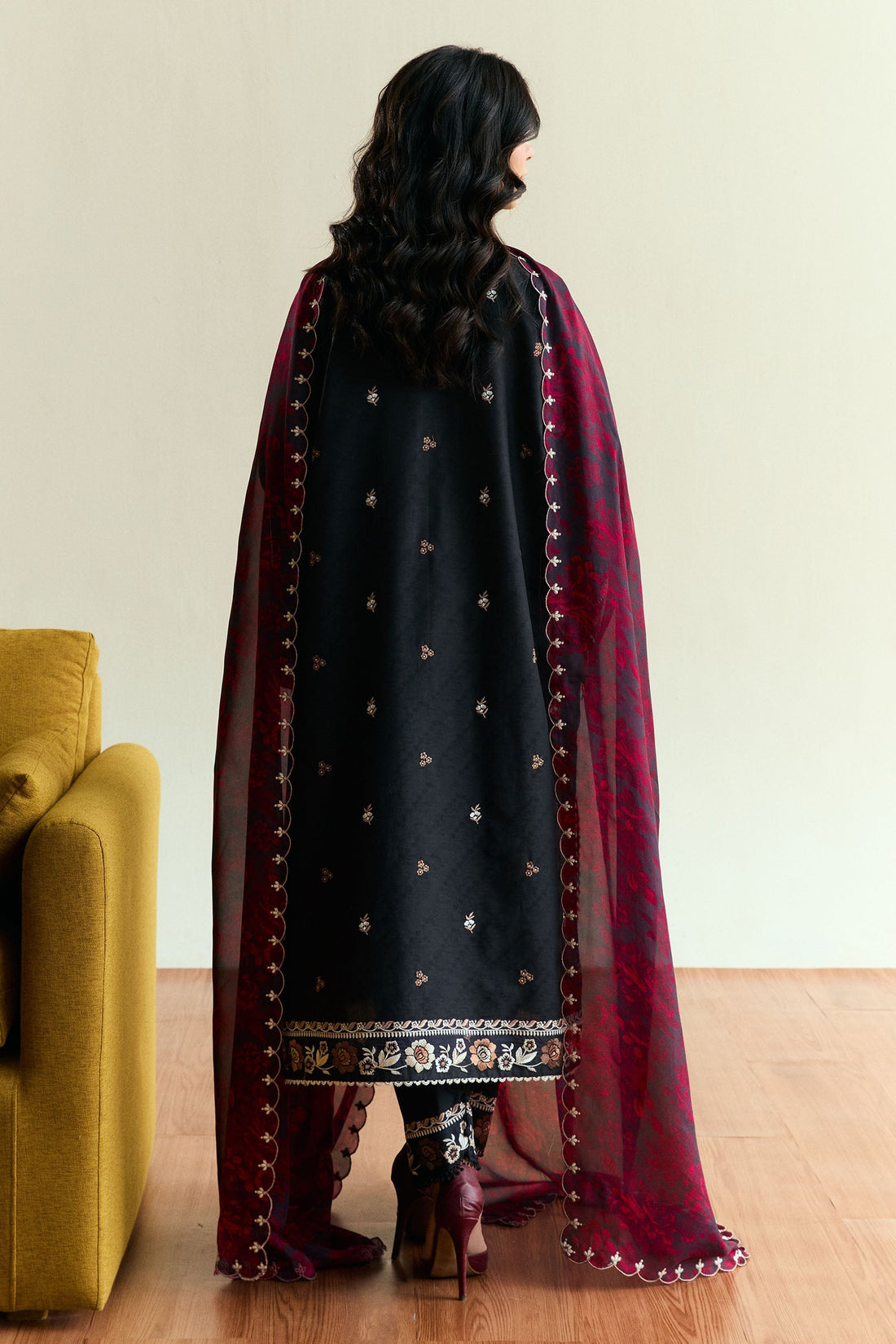 Zara Shahjahan | Coco Eid Edit | Velour-D2 XS Black Jacquard