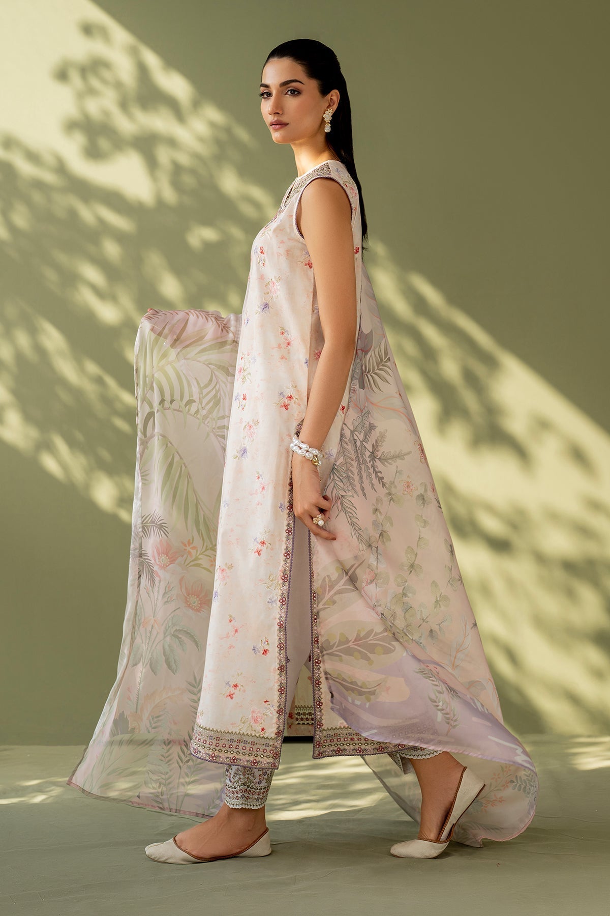 Baroque | Eid Printique | EMBROIDERED PRINTED LAWN UF-4169 L Light Pink Lawn