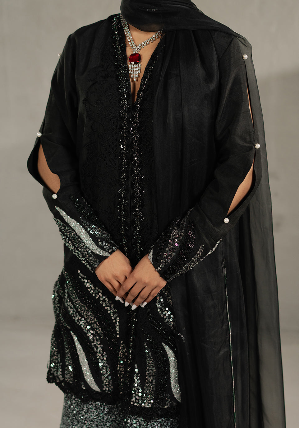 Zarqash | Silk Edit | ZQS 022 LEILA L Black Raw Silk