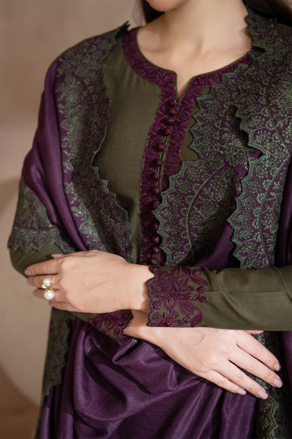 Iznik | Exclusive Winter | UE-373 M Mehndi Khaddar