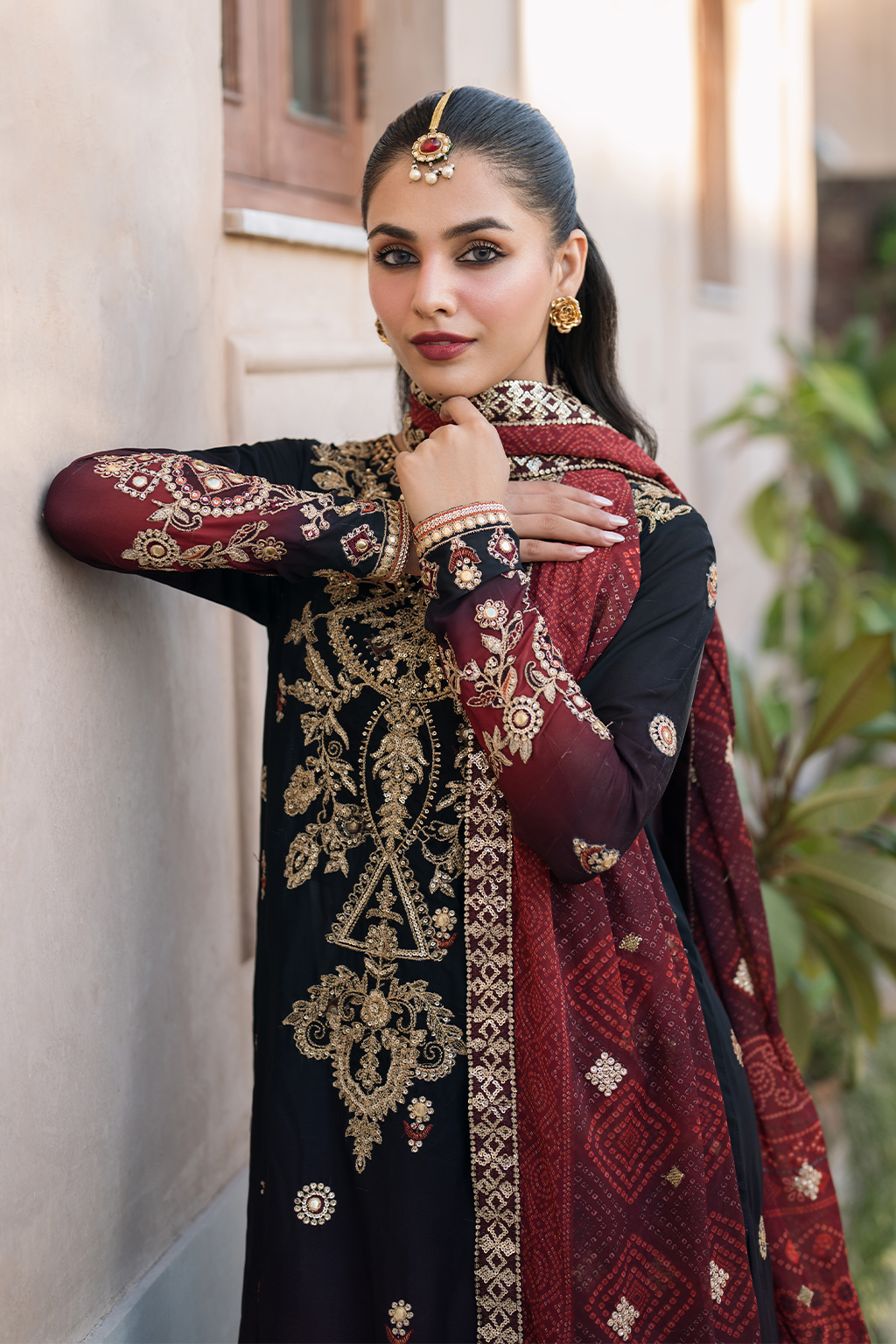 Iznik | Bandhani Formals | UE-330 M Black Chiffon