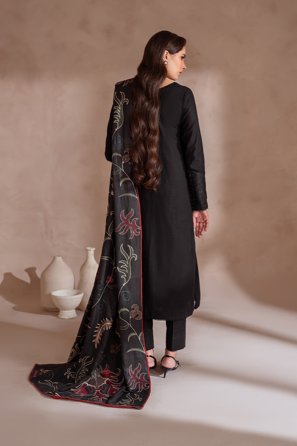 Iznik | Exclusive Winter | UE-364 XS Black Khaddar