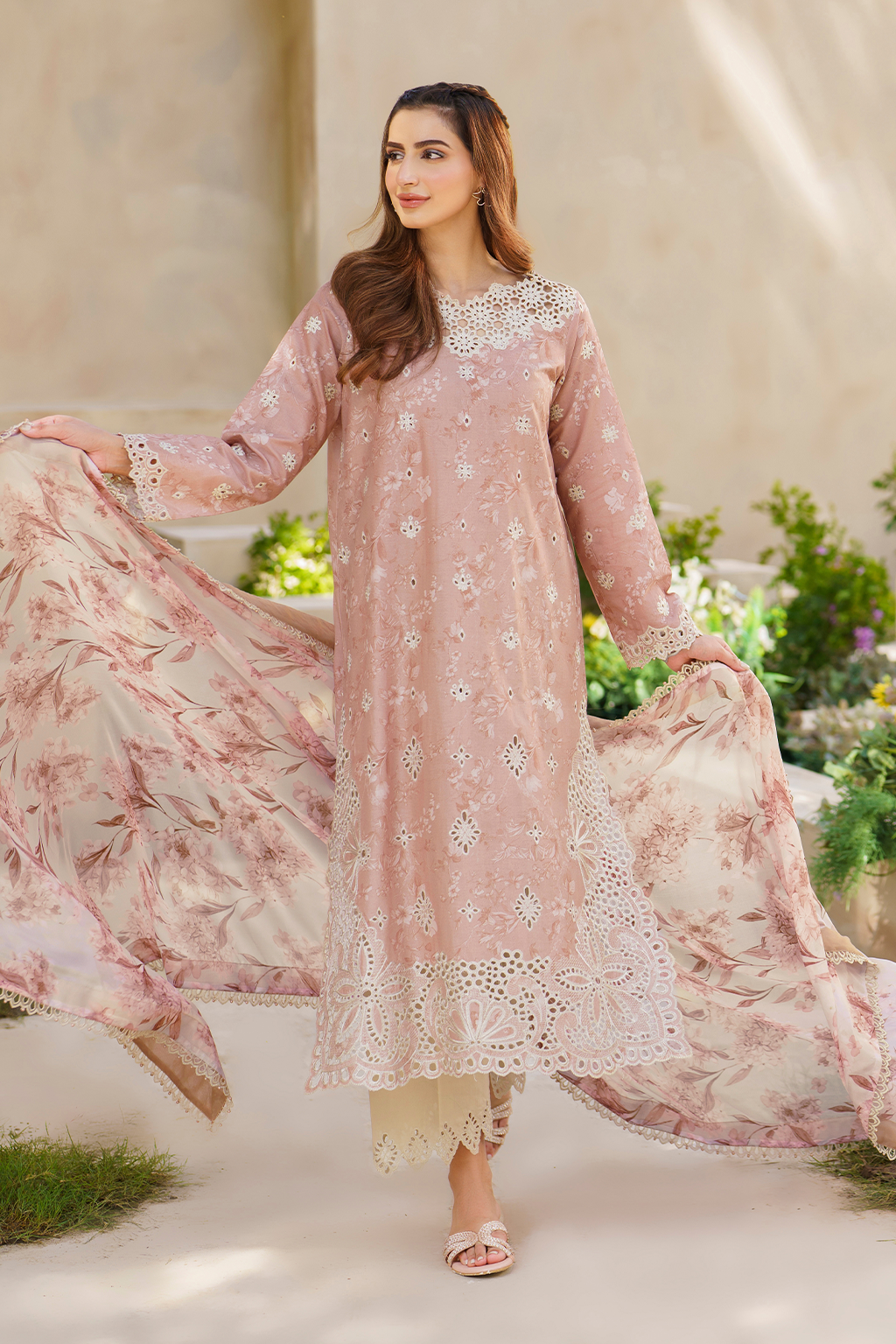 Iznik | Festive lawn 24 | SFL-11 -  Iznik Luxury -  Saira Sultan
