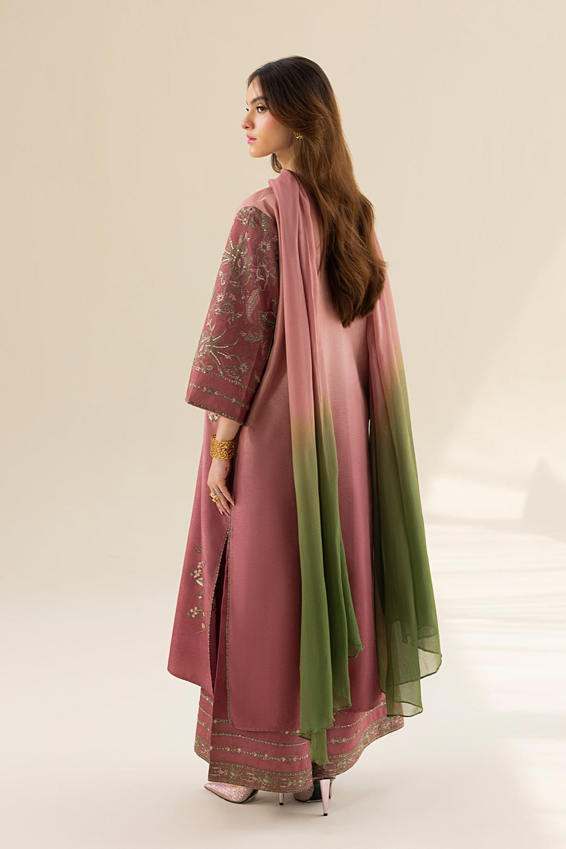 Erum Khan | Lillia Summer Edit | Vintage Rose XS Tea Pink Tassle Silk