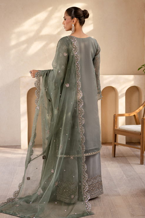 Emaan Adeel | Noore Festive Formals | VELIZA XS Charcoal Gray Organza