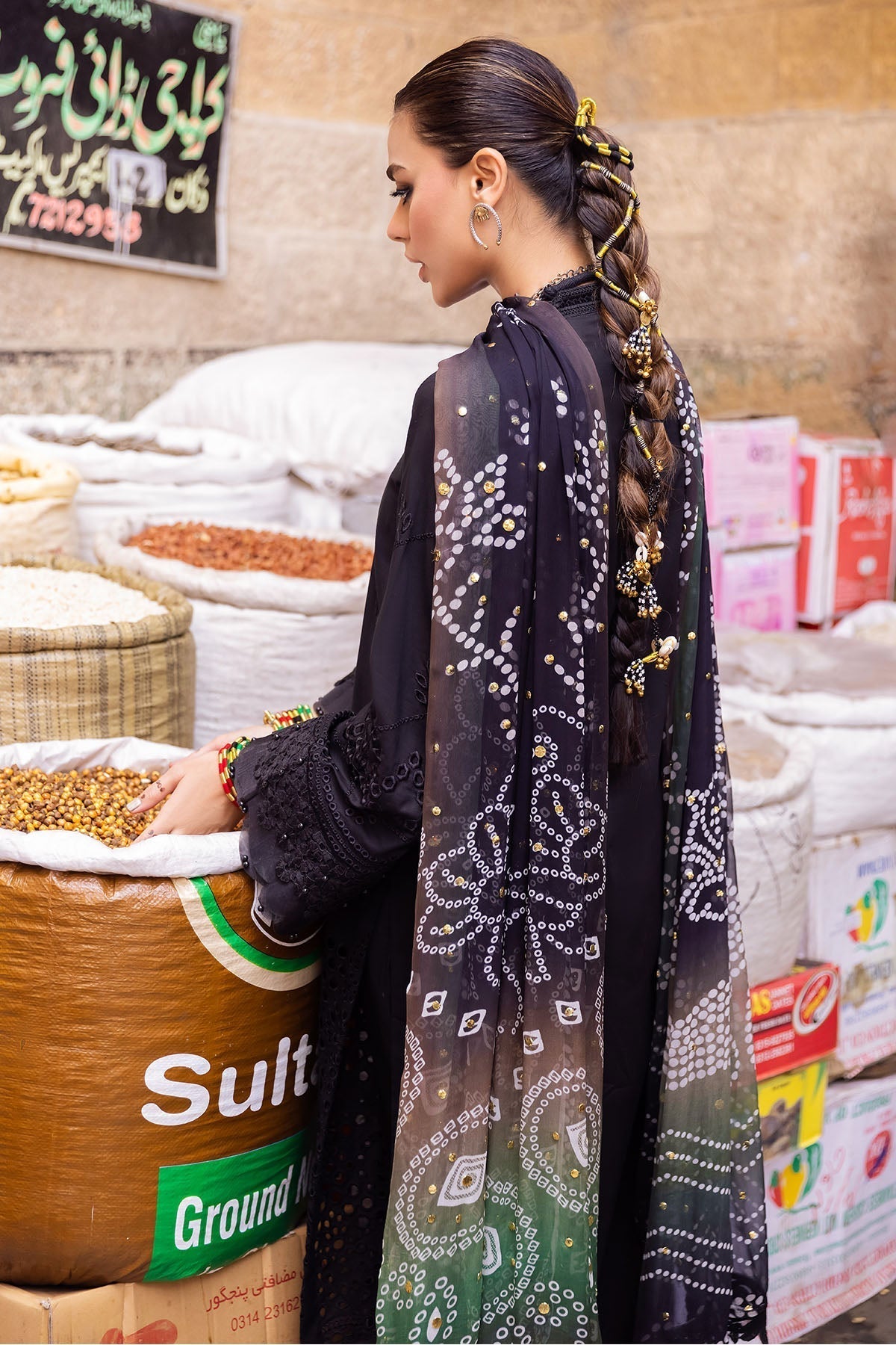 Nureh | Bazaar Lawn | NDS-89 - Pakistani Designer Dress - by Nureh | Type: Luxury - 100% Original at Saira Sultan