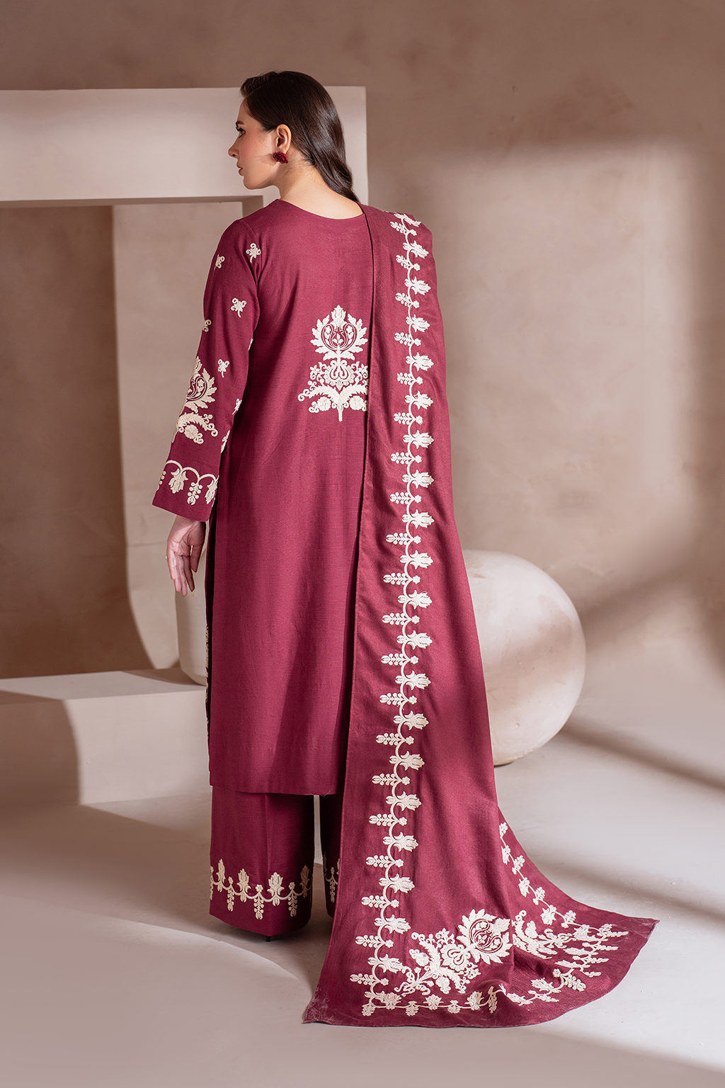 Iznik | Exclusive Winter | UE-362 XS Berry Red Khaddar