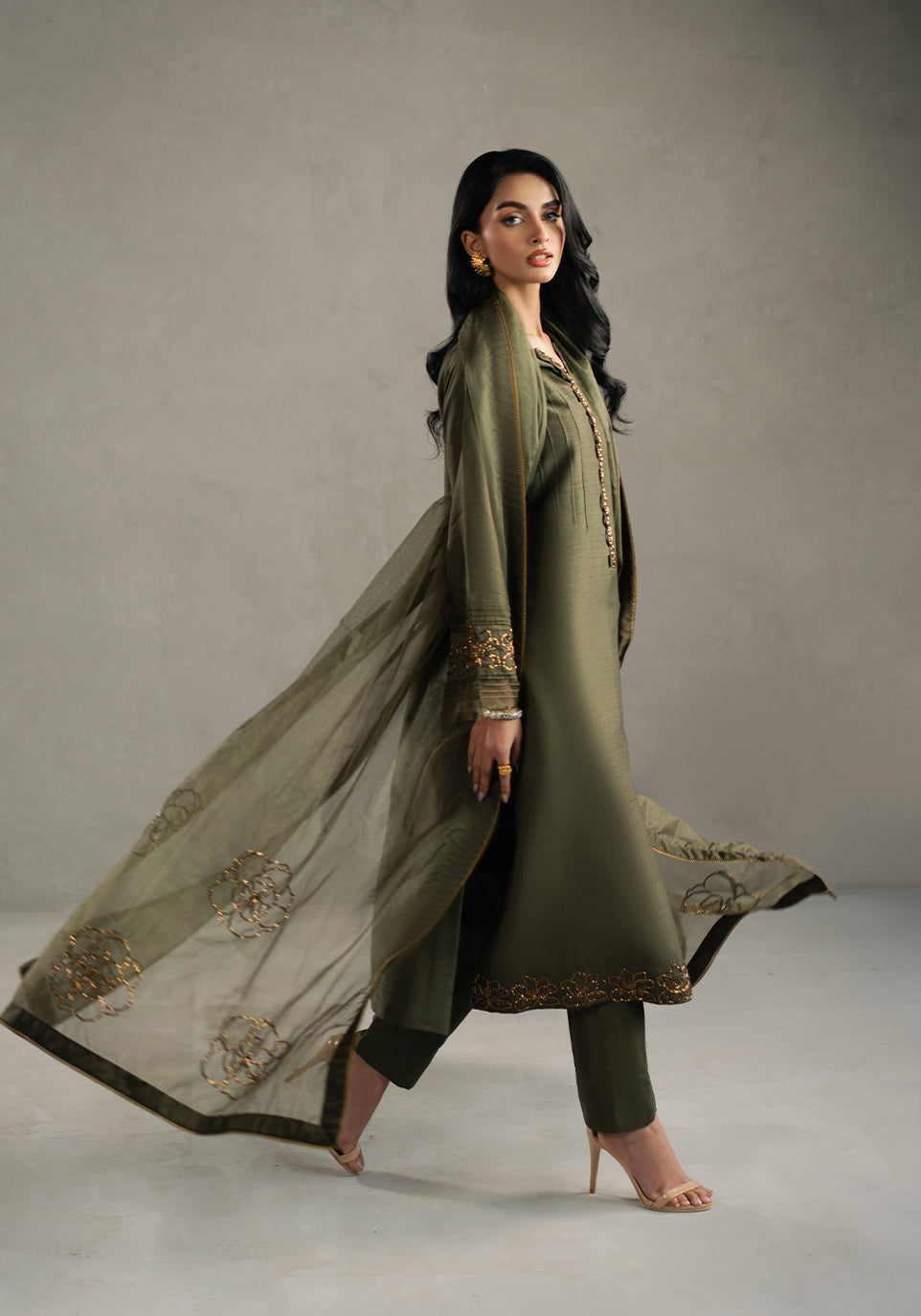 Zarqash | Silk Edit | ZQS 006 ARIA S Olive Green Raw Silk