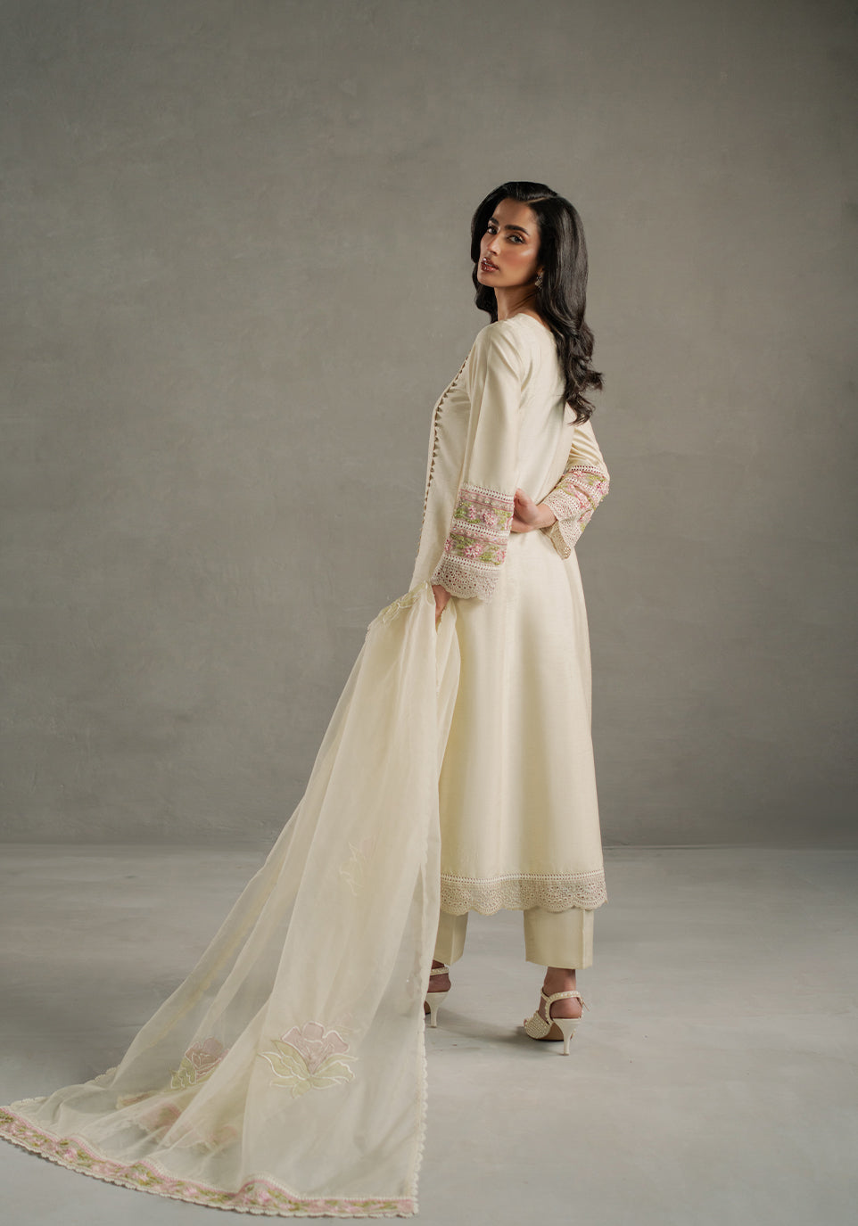 Zarqash | Silk Edit | ZQS 017 SUNLEE S Ivory Raw Silk