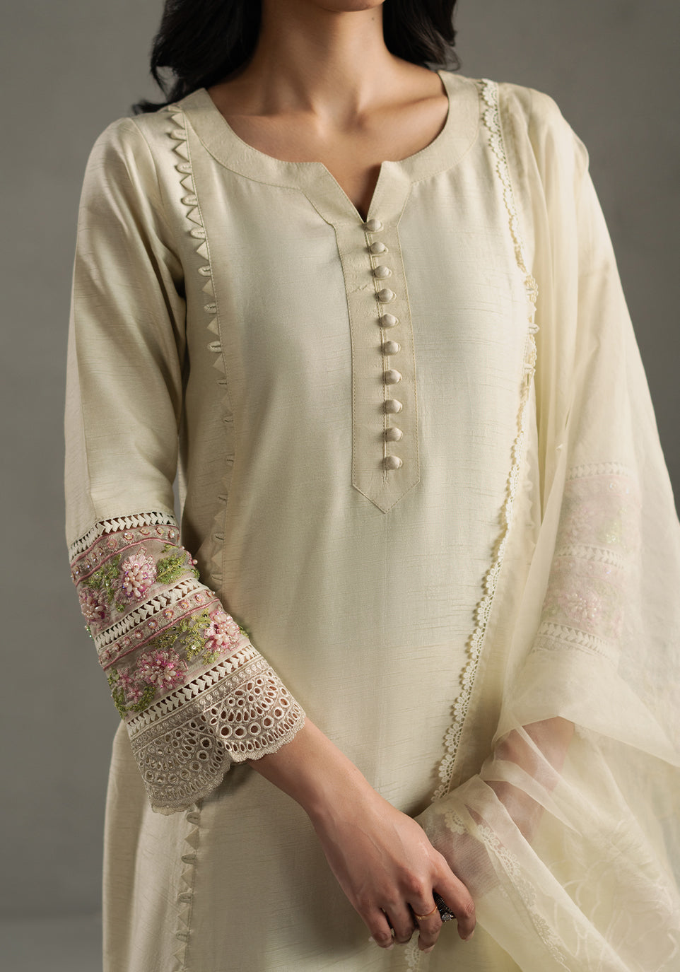Zarqash | Silk Edit | ZQS 017 SUNLEE L Ivory Raw Silk