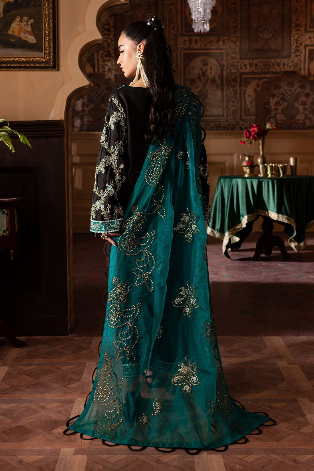 Nureh | Nur Mahal Formals | NE-140 XS Silk Black