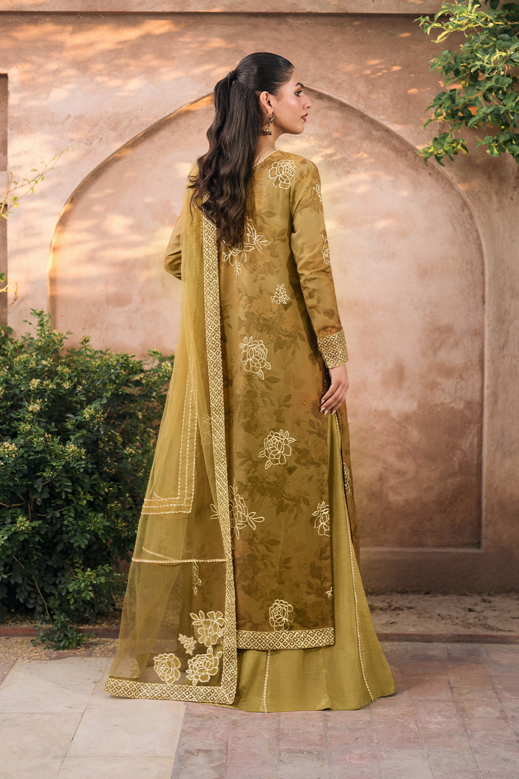 Iznik | Bandhani Formals | UE-332 XS mendhi Chiffon