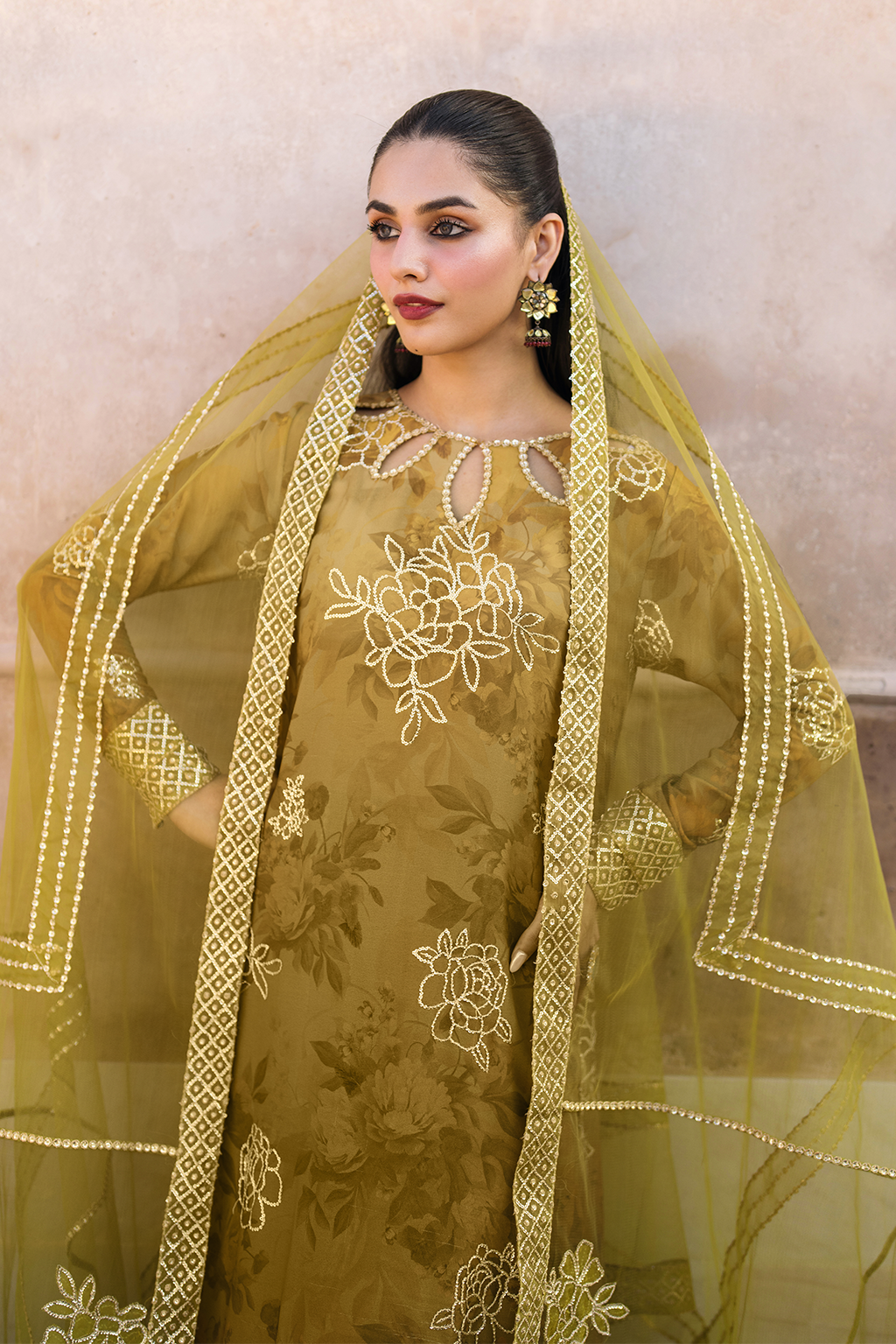 Iznik | Bandhani Formals | UE-332 L mendhi Chiffon