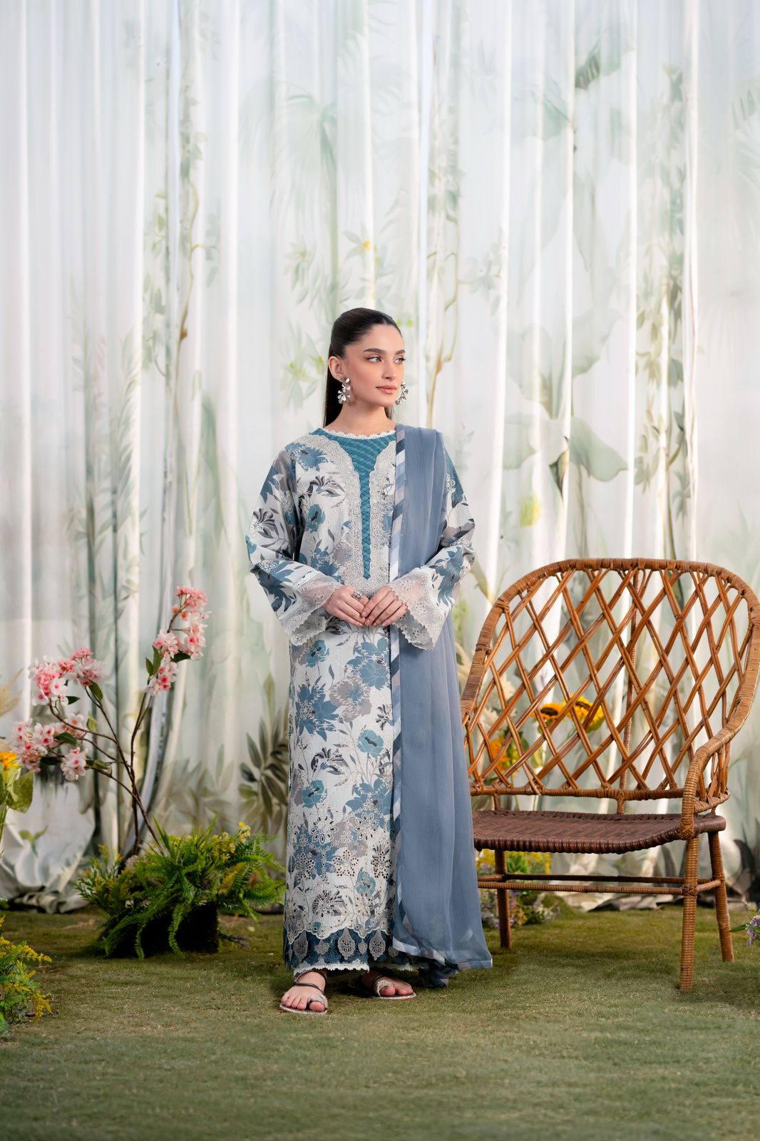 Aabyaan | Shezlin Chikankari Ramadan Edit 25 | ARZU (AR-14) XS Off White Lawn