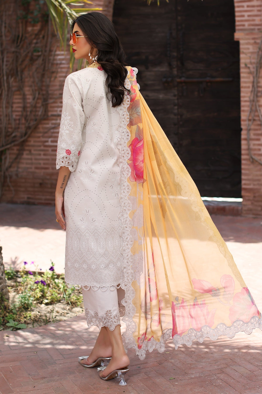 Charizma | Combination 25 | CCS-4-20 XS Off White Lawn
