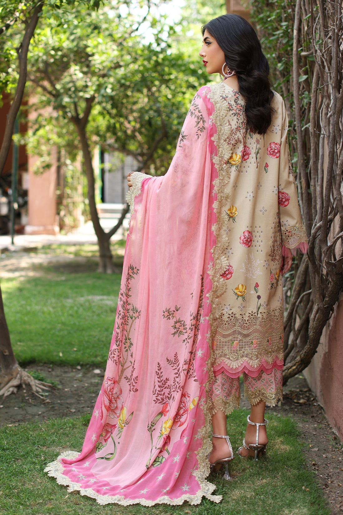 Charizma | Combination 25 | CCS-4-19 XS Beige Lawn