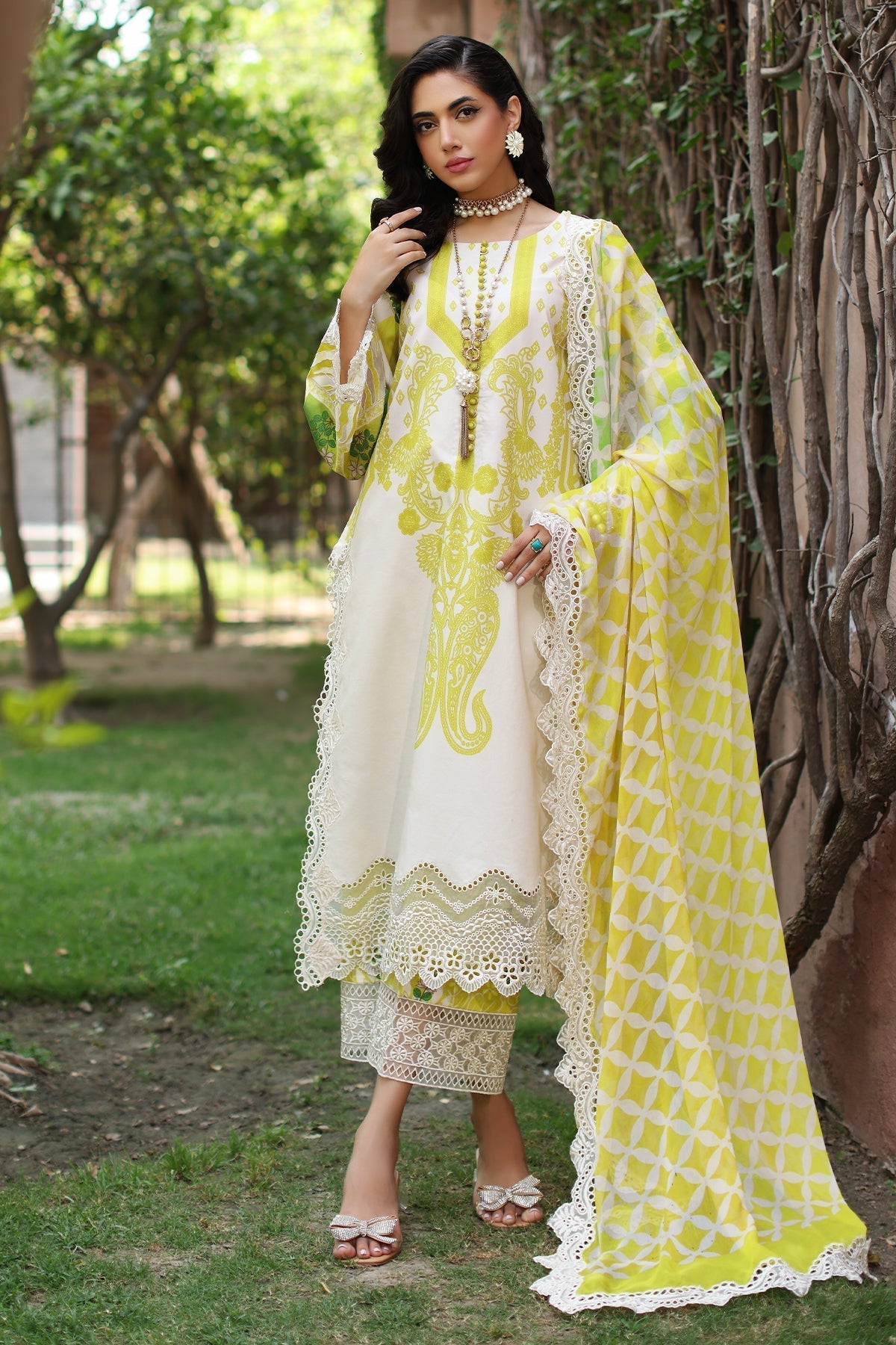 Charizma | Combination 25 | CCS-4-24 XL Off White Lawn