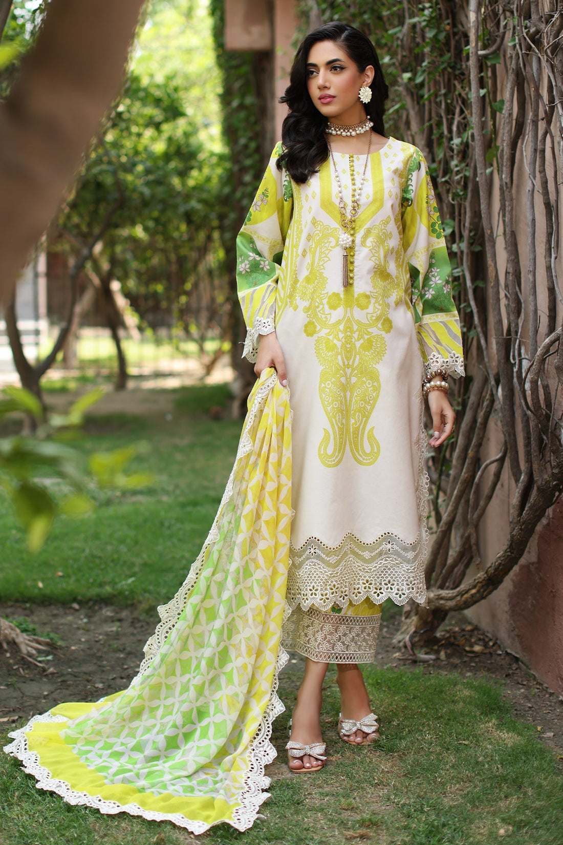 Charizma | Combination 25 | CCS-4-24 XS Off White Lawn