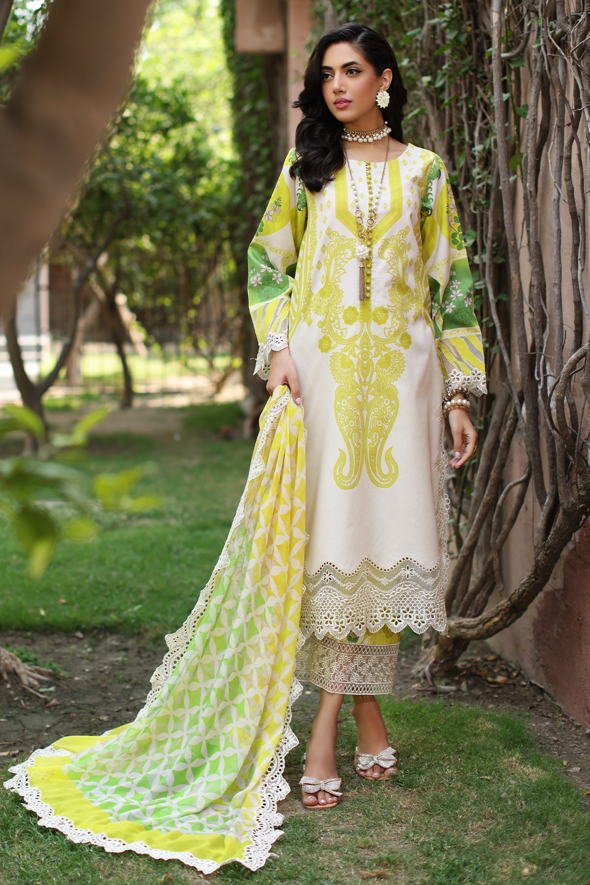 Charizma | Combination 25 | CCS-4-24 XS Off White Lawn