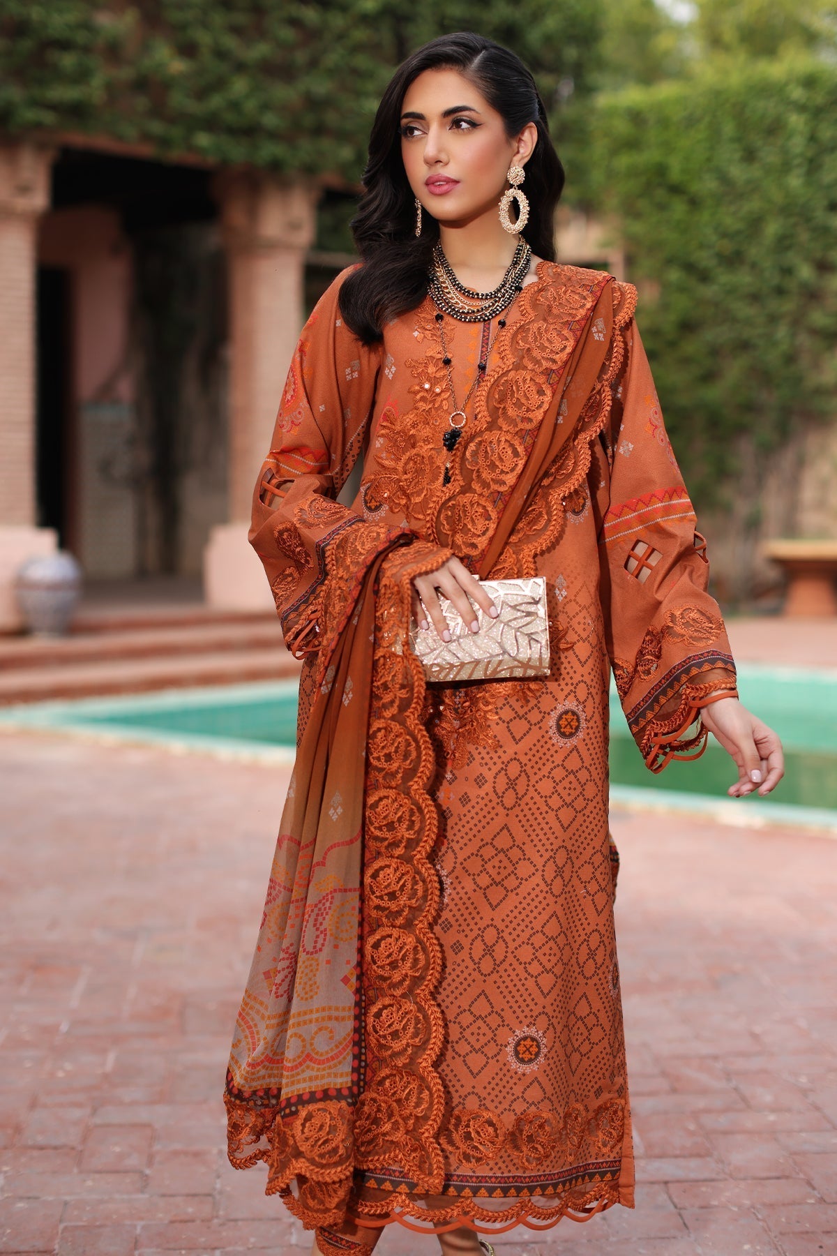 Charizma | Combination 25 | CCS-4-25 Custom Size Rust Lawn