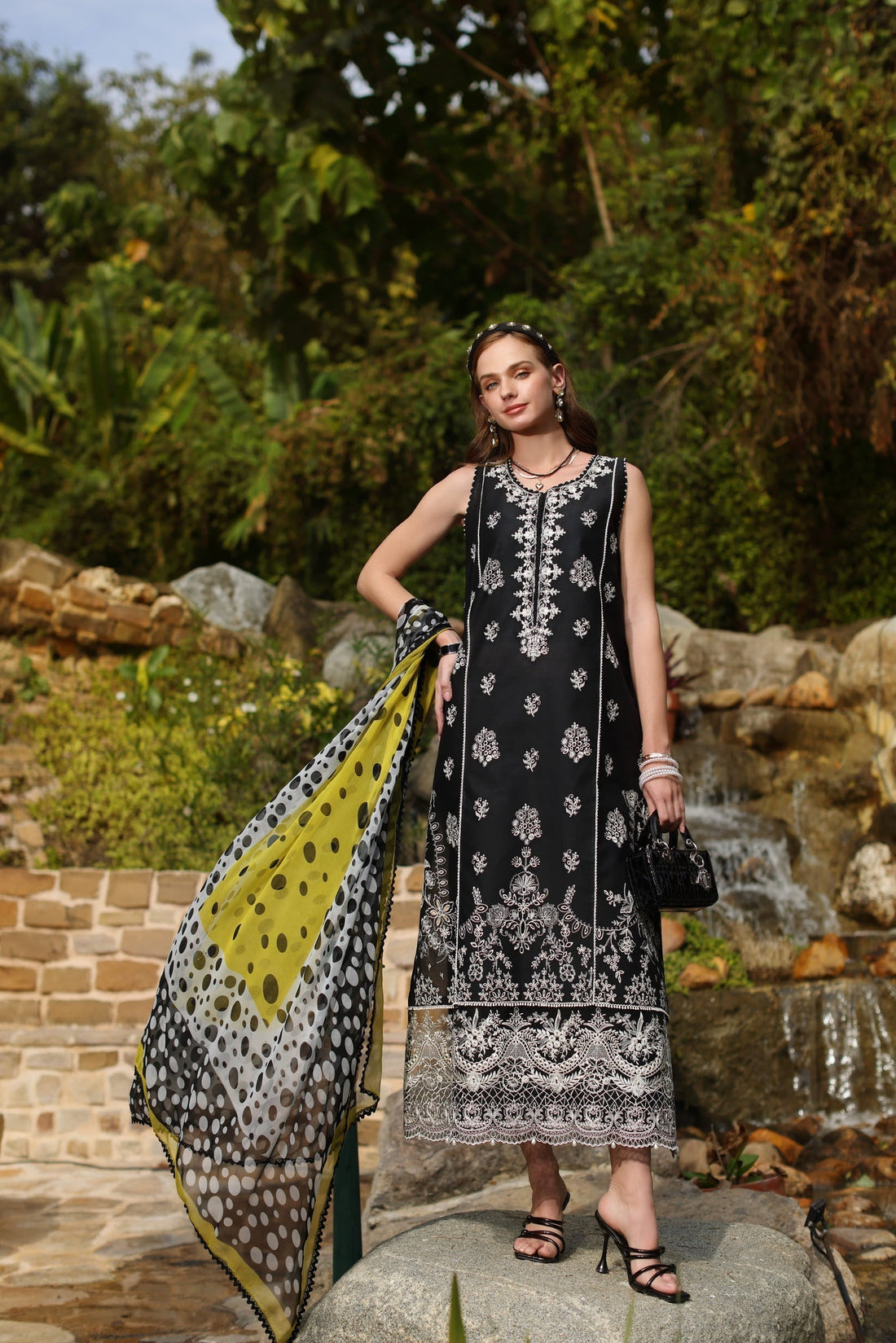 Noor by Saadia Asad | Luxe Chikankari 25 | D3-B XS Black Lawn