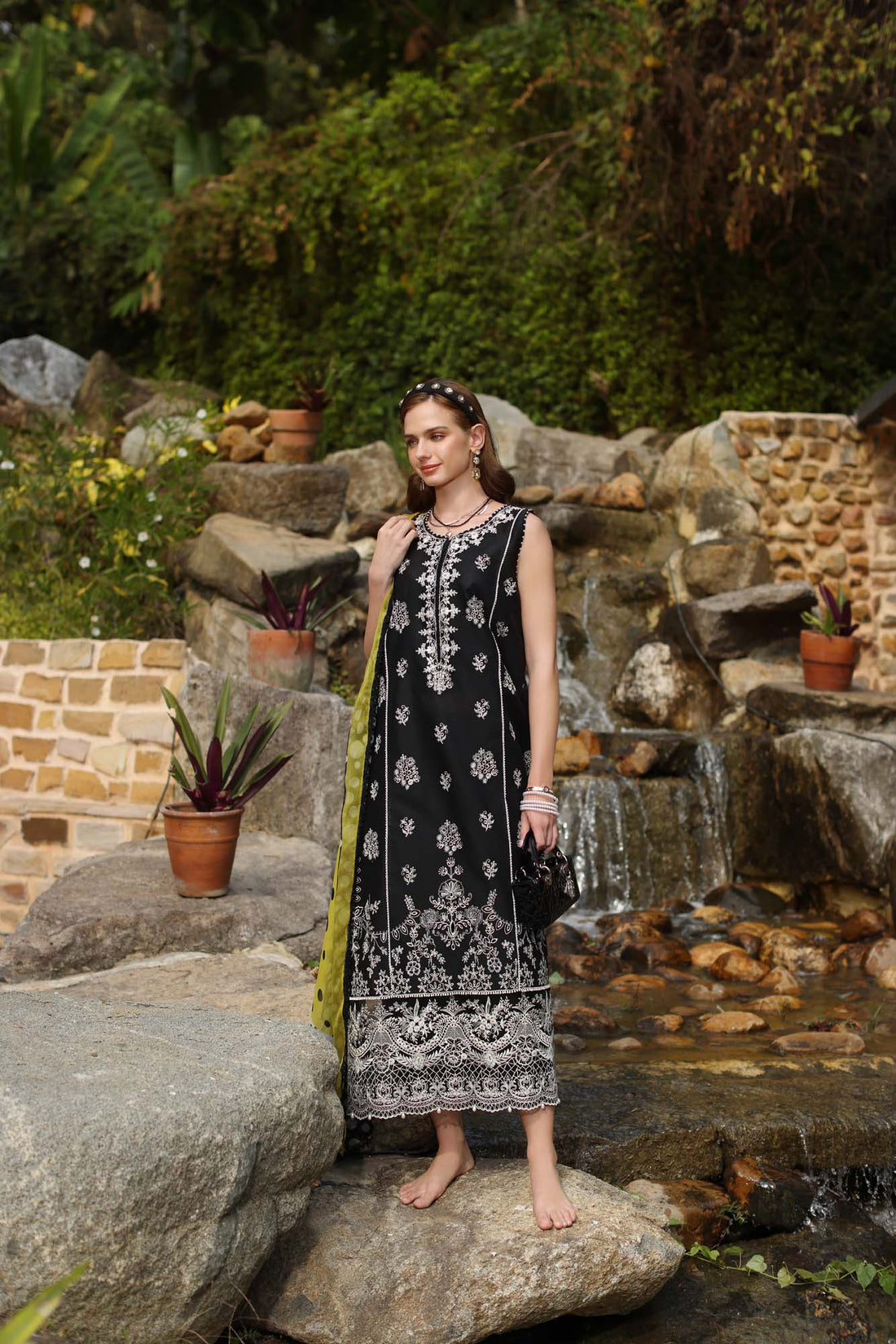 Noor by Saadia Asad | Luxe Chikankari 25 | D3-B XS Black Lawn