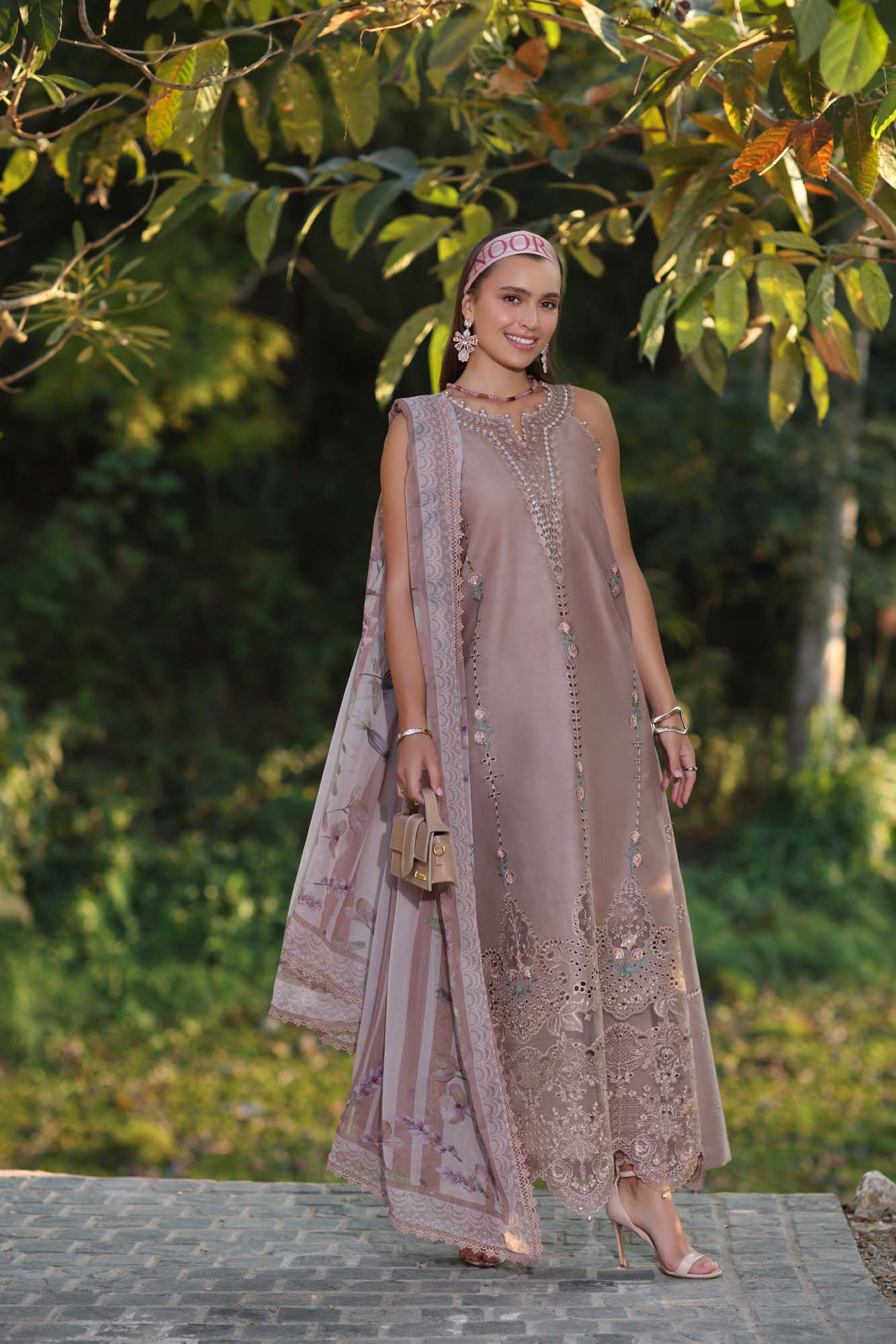 Noor by Saadia Asad | Luxe Chikankari 25 | D6-B M Pinkish Gray Lawn