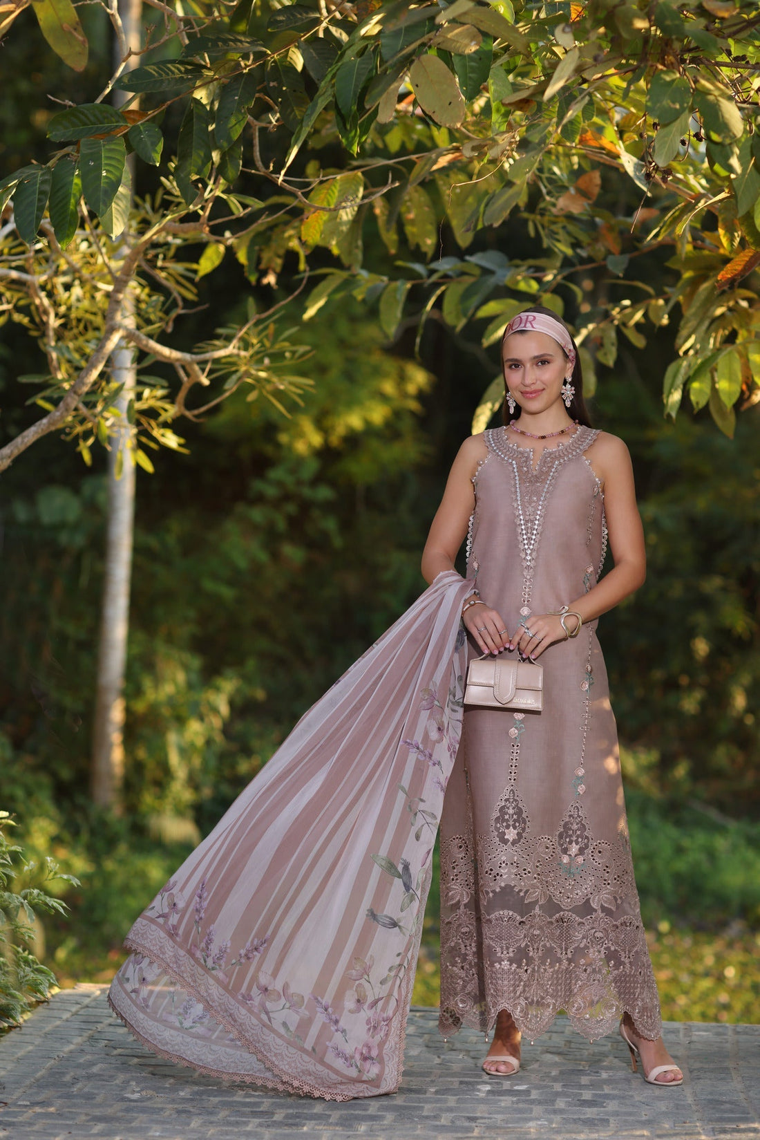 Noor by Saadia Asad | Luxe Chikankari 25 | D6-B XS Pinkish Gray Lawn