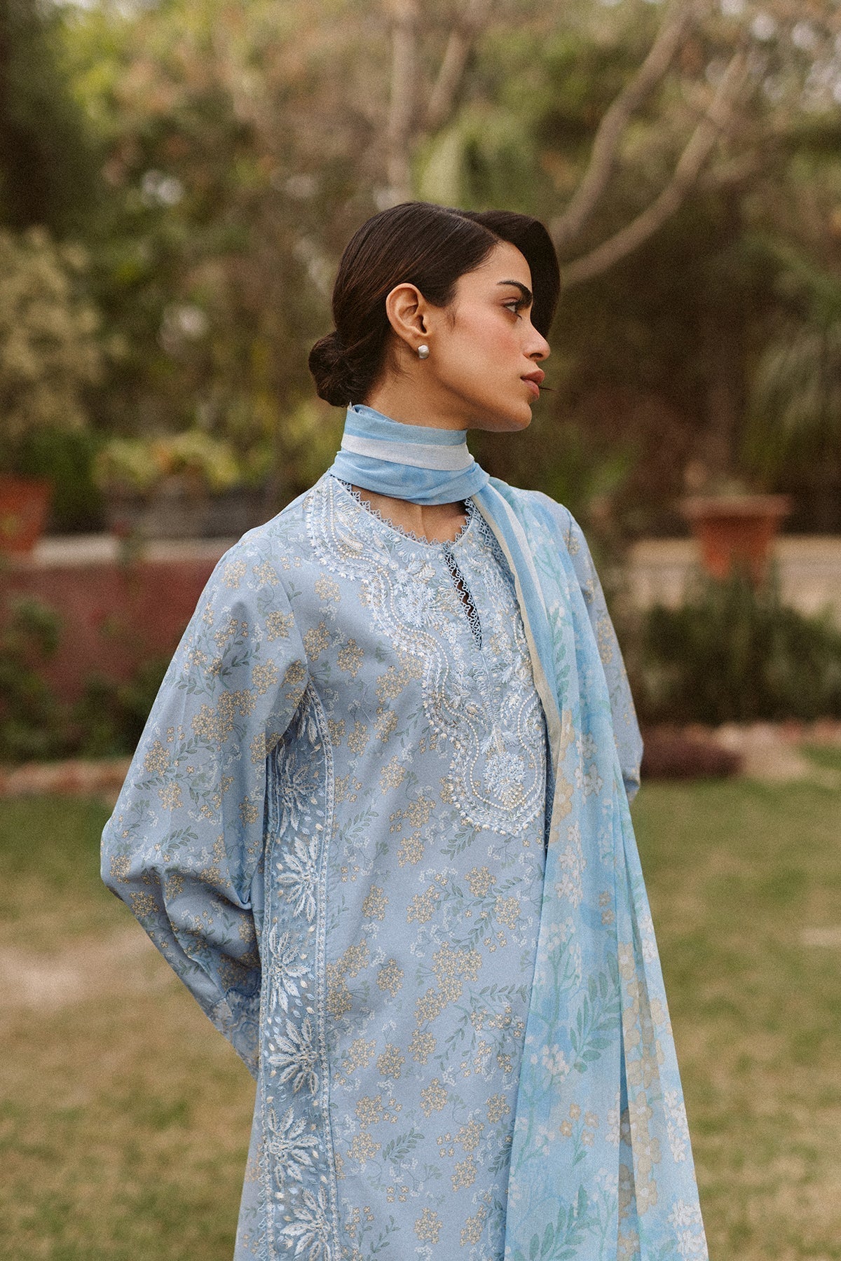 Ayzel | The Bare Minimum | Vezia M Sky Blue Lawn