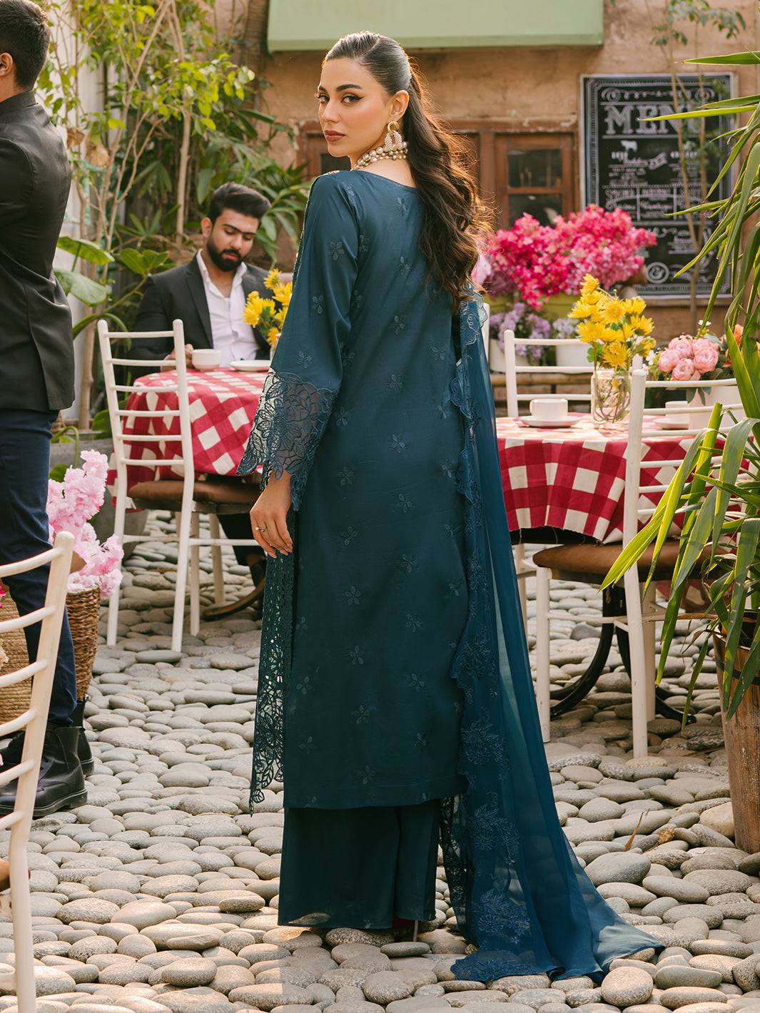 Mahnur | Mahrukh Eid Edit 24 | AMELIA - Pakistani Designer Dress - by Mahnur | Type: Luxury - 100% Original at Saira Sultan