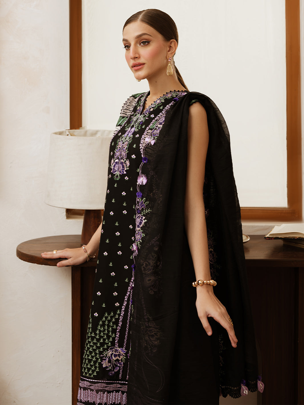 Mahnur | Florence Luxury Lawn 25 | AALEEN L Black Lawn