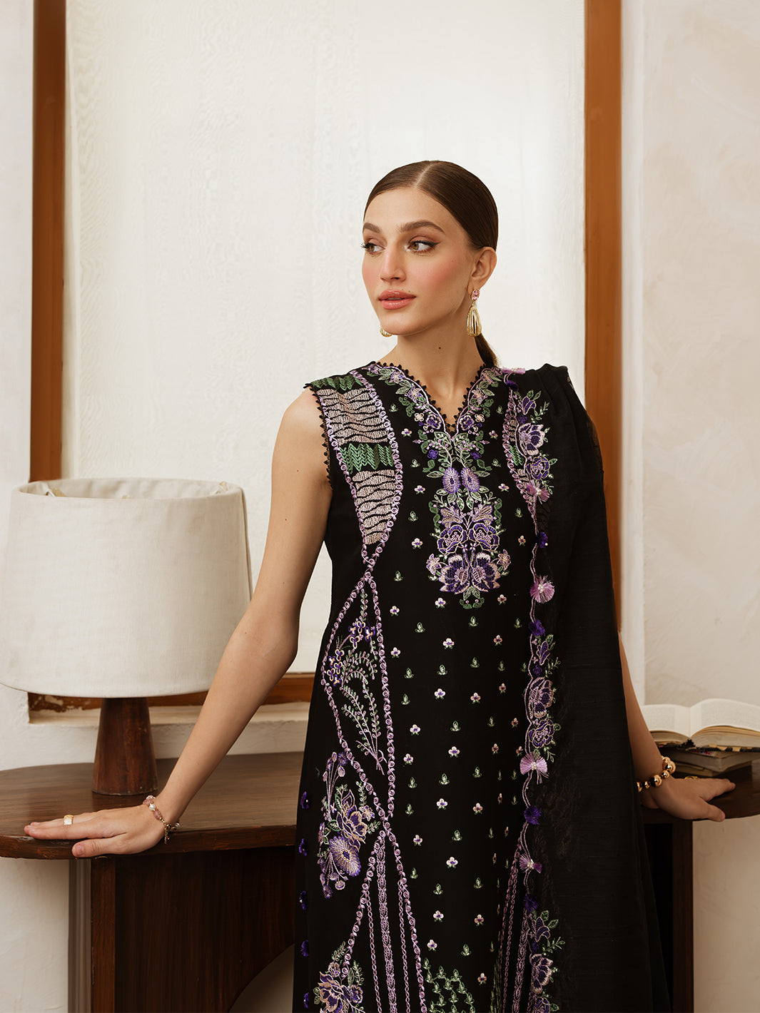 Mahnur | Florence Luxury Lawn 25 | AALEEN M Black Lawn