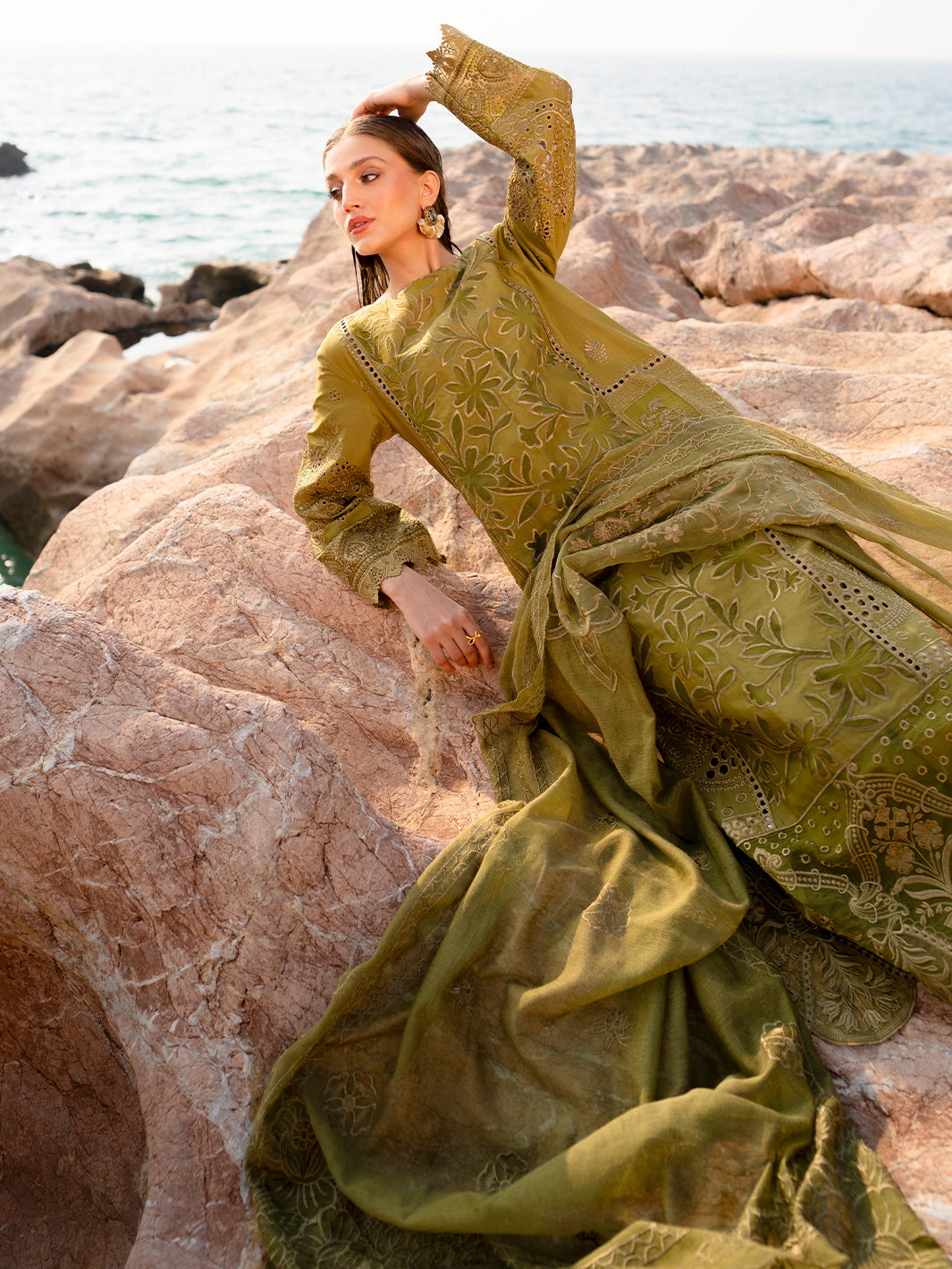 Mahnur | Sirena Luxury Lawn 25 | Adrienne Custom Size Mehndi Lawn