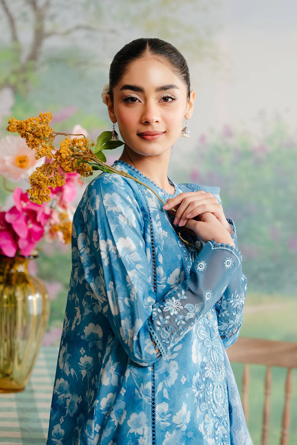 Afrozeh | The Floral Charm | Nigella - Pakistani Designer Dress - by Afrozeh | Type: Luxury - 100% Original at Saira Sultan