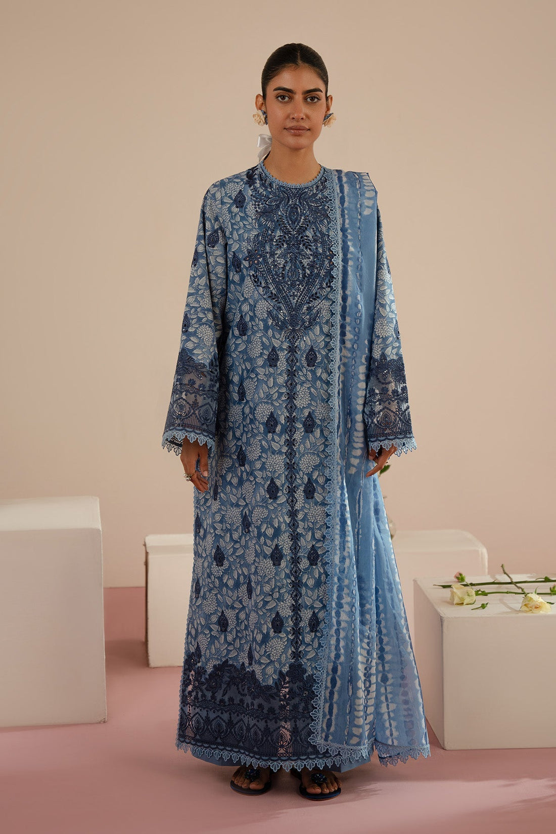 Afrozeh | Floral Charm 25 | Kalina XS Blue Lawn