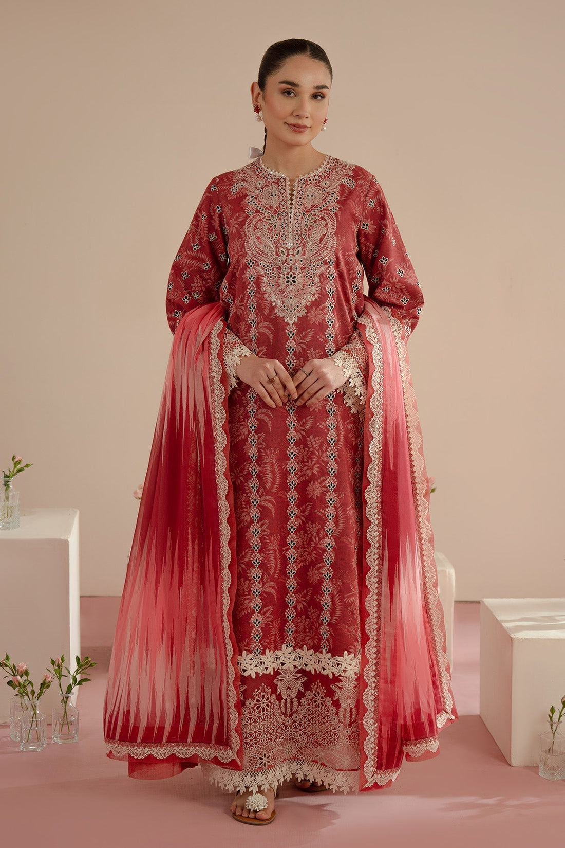 Afrozeh | Floral Charm 25 | Daina XS Dust Red Lawn