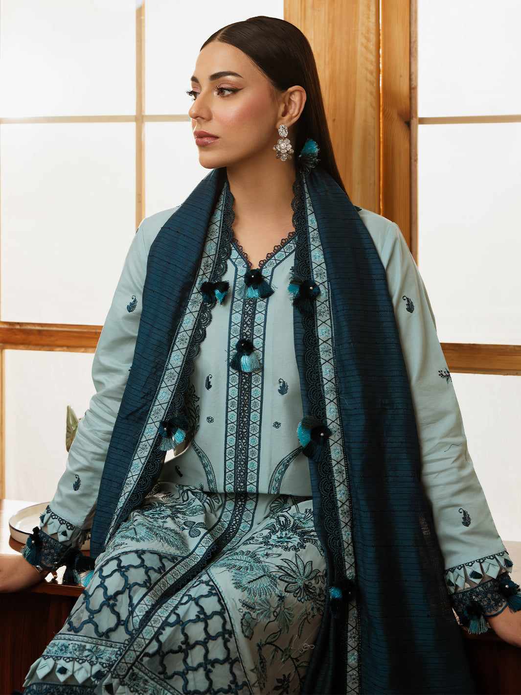 Mahnur | Florence Luxury Lawn 25 | AIYLEEN L Ice Blue Lawn