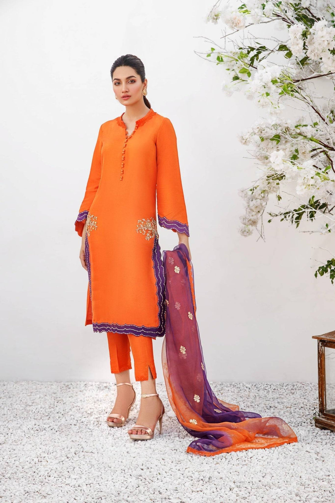 Anam Akhlaq | Festive Collection | D-19 - Pakistani Designer Dress - by Anam Akhlaq | Type: Formal - 100% Original at Saira Sultan