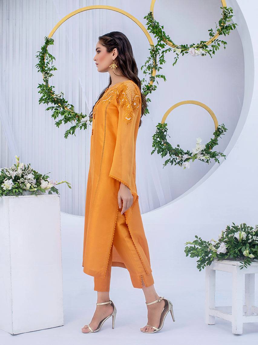 Anam Akhlaq | Festive Collection | D-03 - Pakistani Designer Dress - by Anam Akhlaq | Type: Formal - 100% Original at Saira Sultan