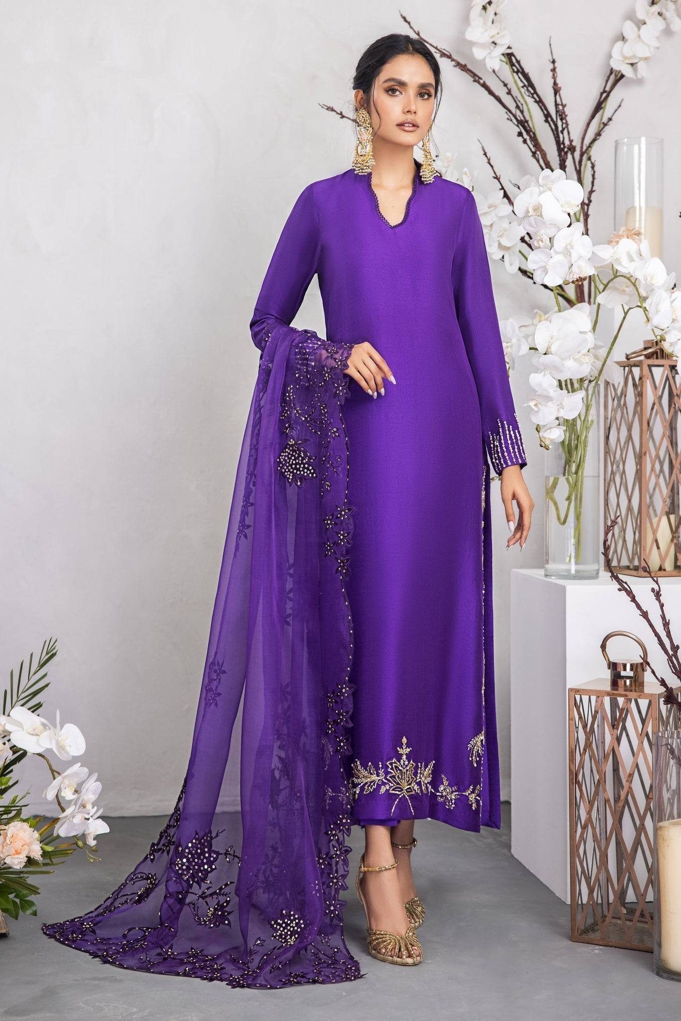Anam Akhlaq | Festive Collection | D-28 - Pakistani Designer Dress - by Anam Akhlaq | Type: Formal - 100% Original at Saira Sultan